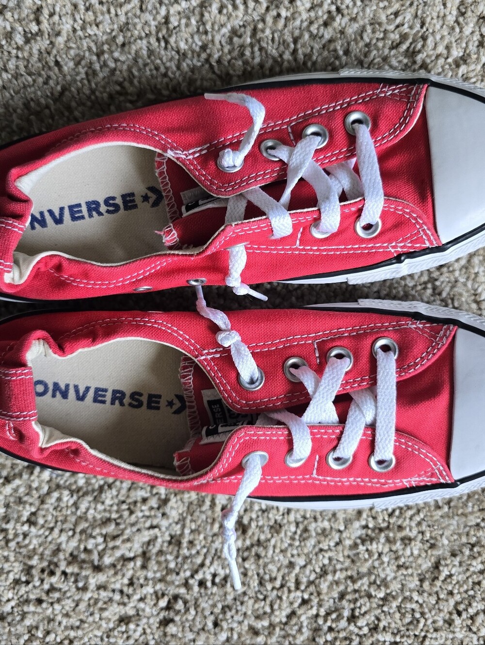Shoreline Converse Low-Top Sneakers in Red and White